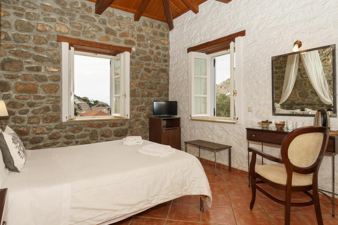 Nereids Guesthouse هيدرا المظهر الخارجي الصورة