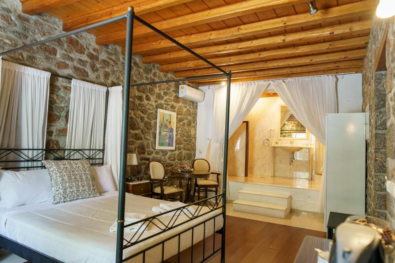 Nereids Guesthouse هيدرا المظهر الخارجي الصورة