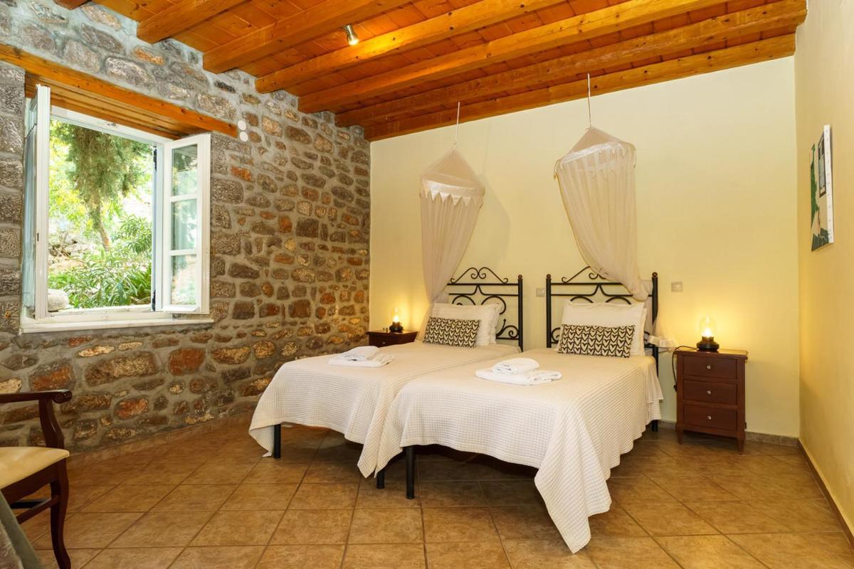 Nereids Guesthouse هيدرا المظهر الخارجي الصورة