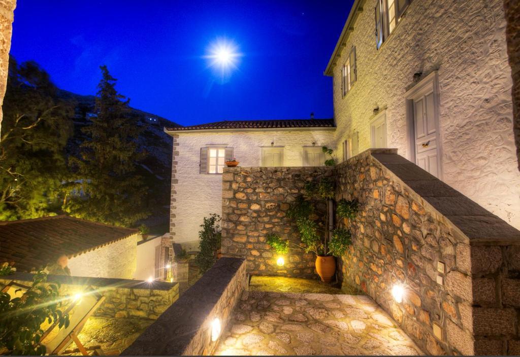 Nereids Guesthouse هيدرا المظهر الخارجي الصورة