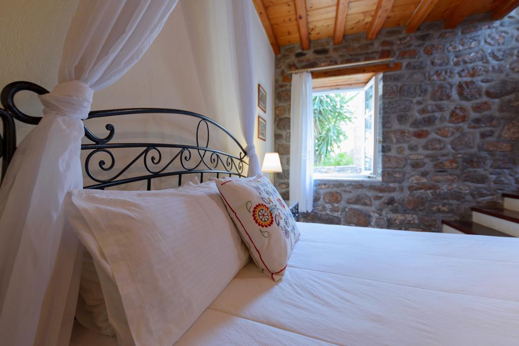 Nereids Guesthouse هيدرا المظهر الخارجي الصورة