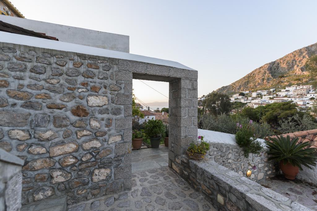 Nereids Guesthouse هيدرا المظهر الخارجي الصورة