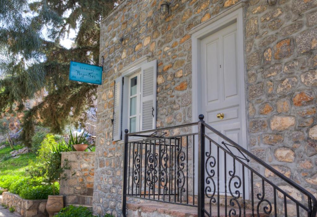 Nereids Guesthouse هيدرا المظهر الخارجي الصورة